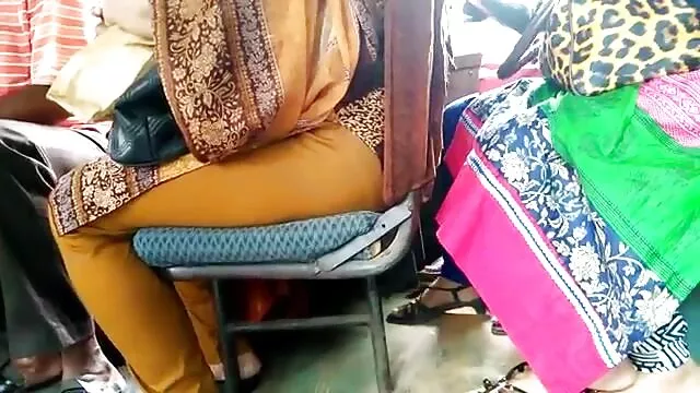 Tình dục không đăng ký  Con điếm tóc đỏ ngậm lấy tai phim sec dit nhau nó trong miệng.