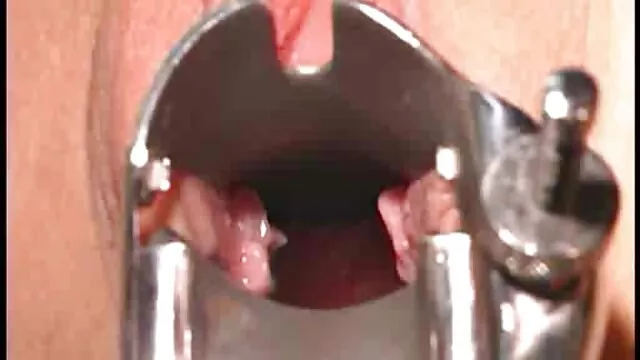 Tình dục không đăng ký  Fucks trong phim sec 3gp rừng và trên đi văng.