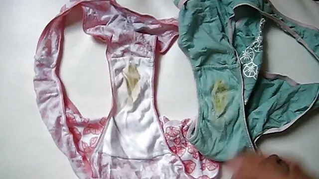 Tình dục không đăng ký  Một người phụ nữ đáng sợ tai video phim sec địt nhau với chồng của mình.